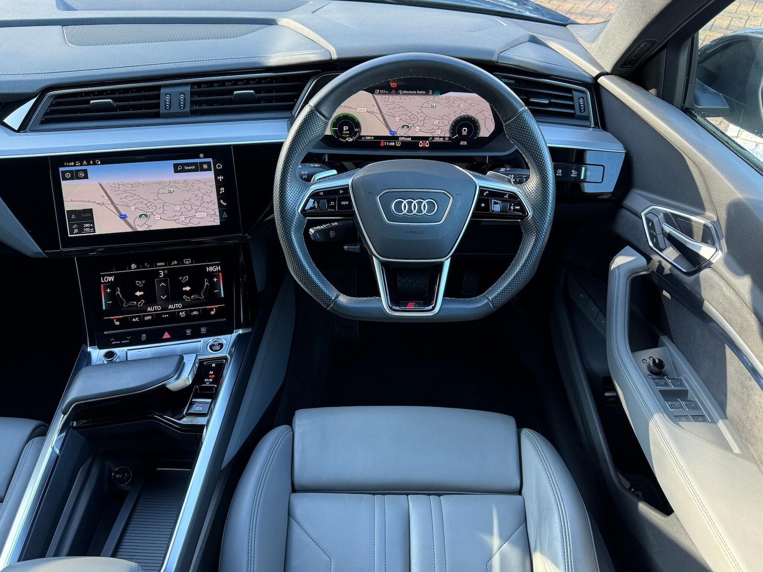 Used Audi e-tron 2022 for sale - 77496329: Photo 5