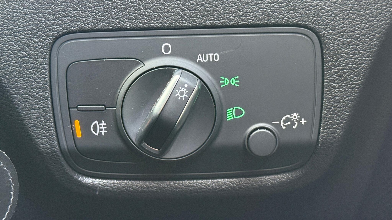 Used Audi Q2 2023 for sale - 76688938: Photo 61