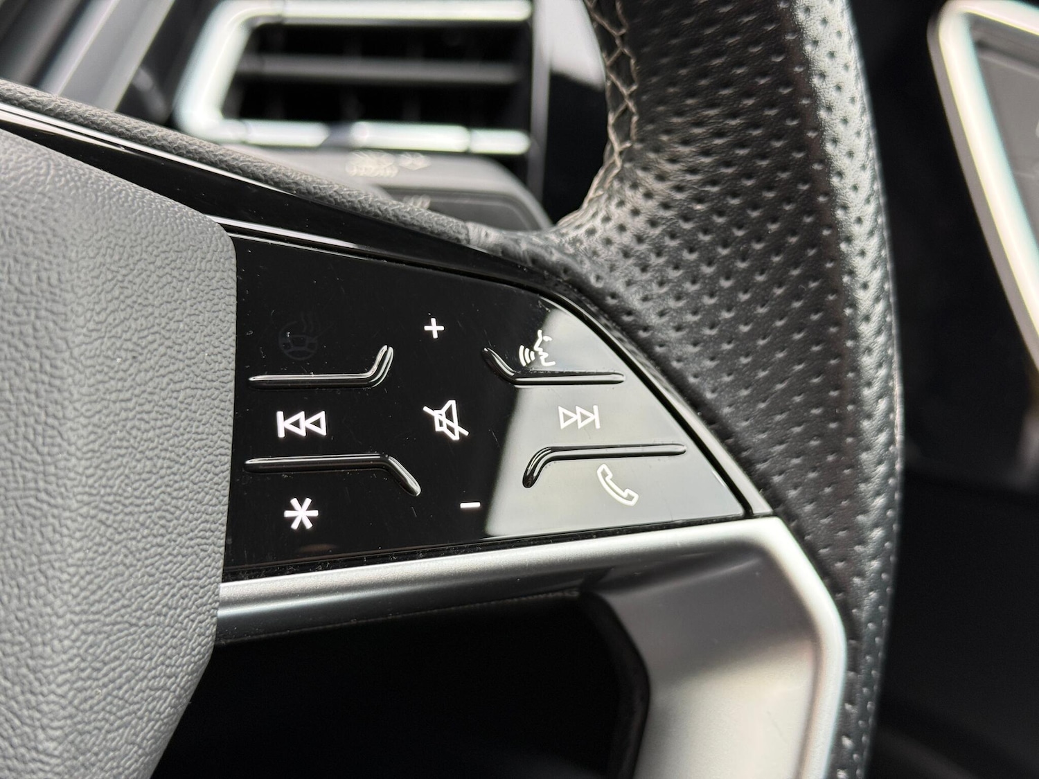 Used Audi Q4 e-tron 2021 for sale - 76484970: Photo 16