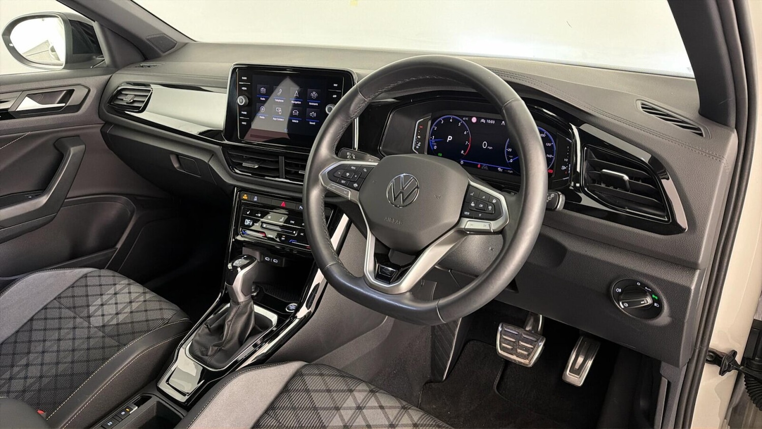 Used Volkswagen T-Roc 2024 for sale - 78009085: Photo 10