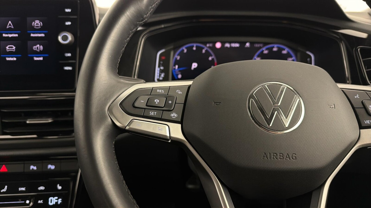 Used Volkswagen T-Roc 2024 for sale - 78009085: Photo 11