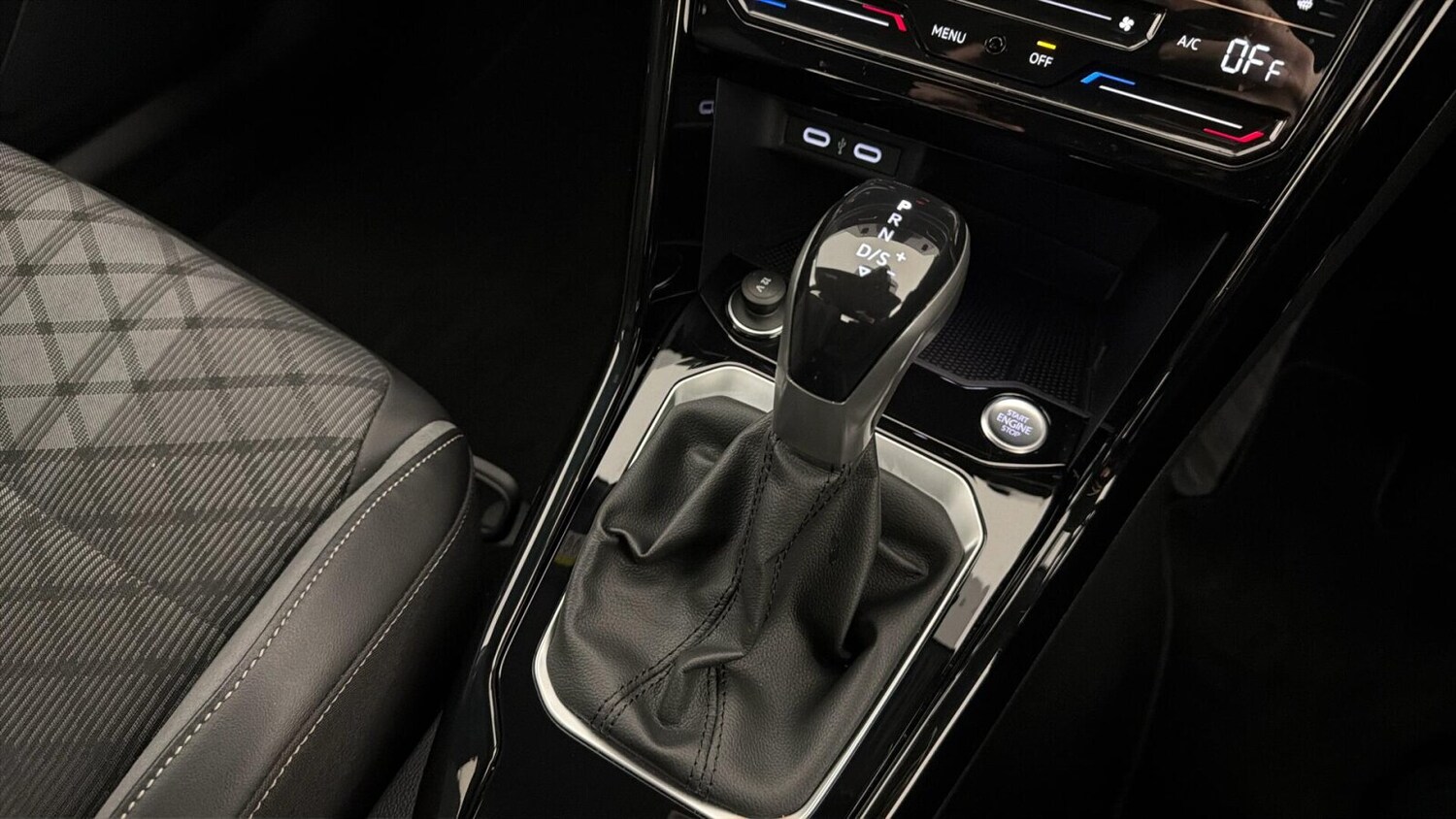 Used Volkswagen T-Roc 2024 for sale - 78009085: Photo 13