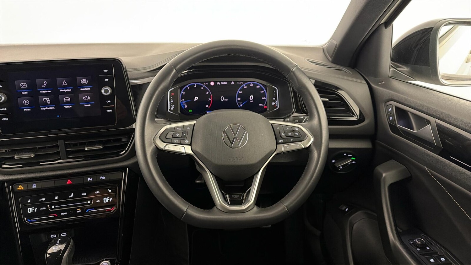 Used Volkswagen T-Roc 2024 for sale - 78009085: Photo 23