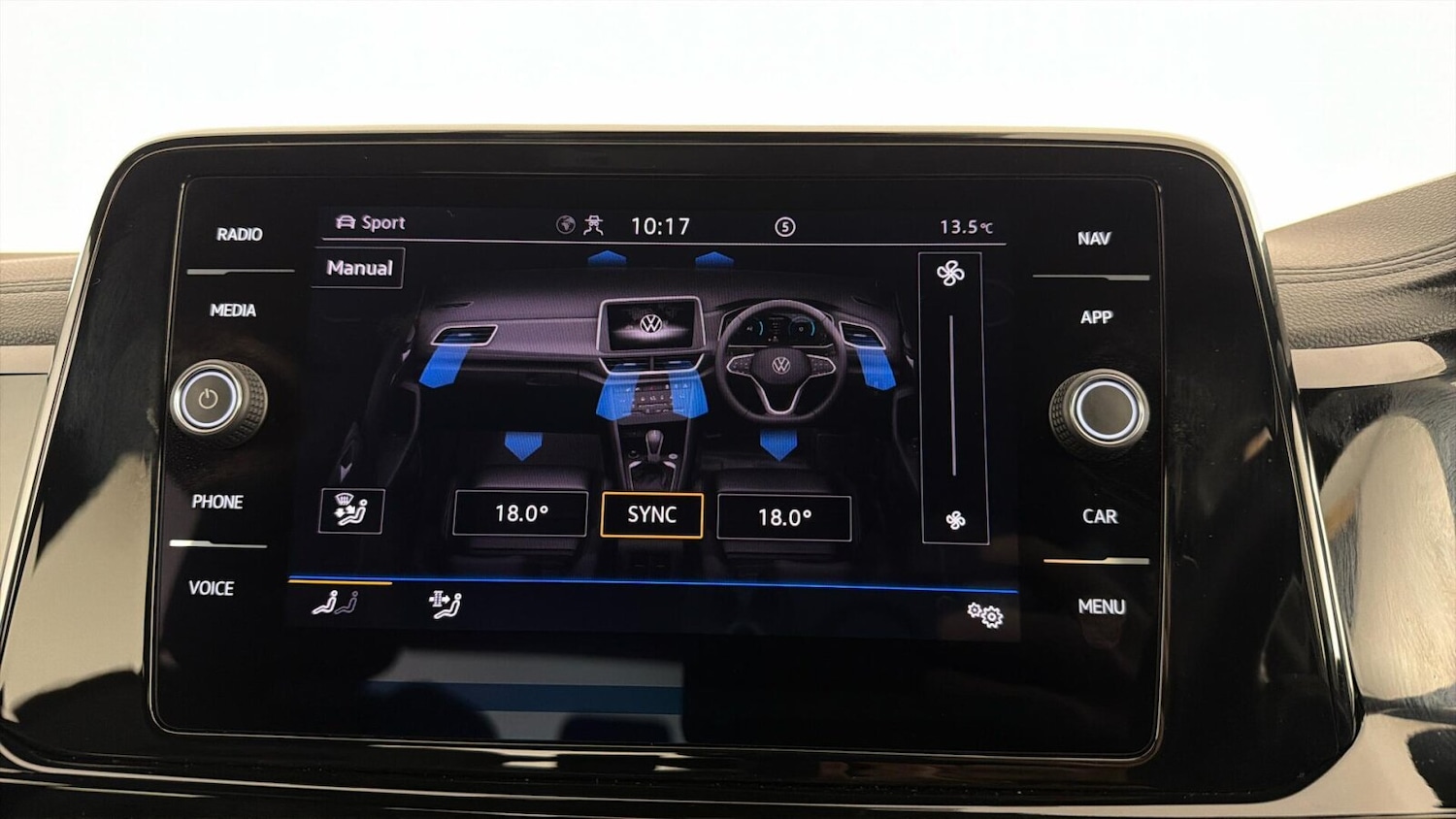 Used Volkswagen T-Roc 2024 for sale - 78009085: Photo 38