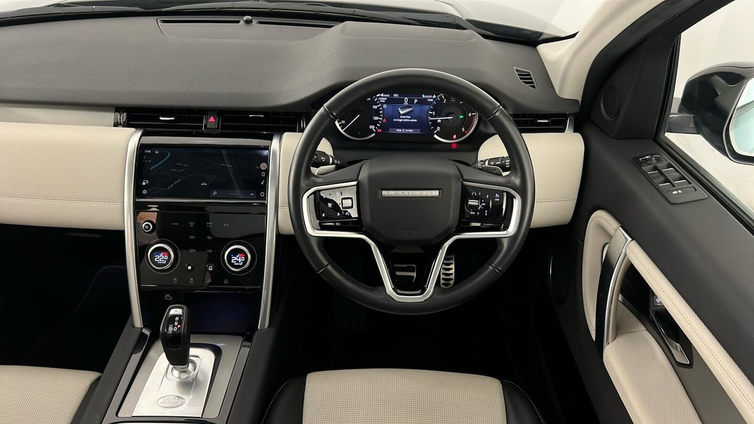 Used Land Rover Discovery Sport 2022 for sale - 77293402: Photo 13