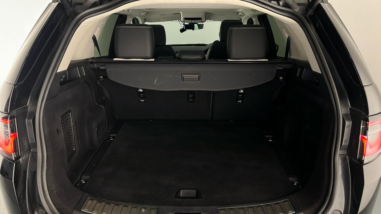 Used Land Rover Discovery Sport 2022 for sale - 77293402: Photo 14