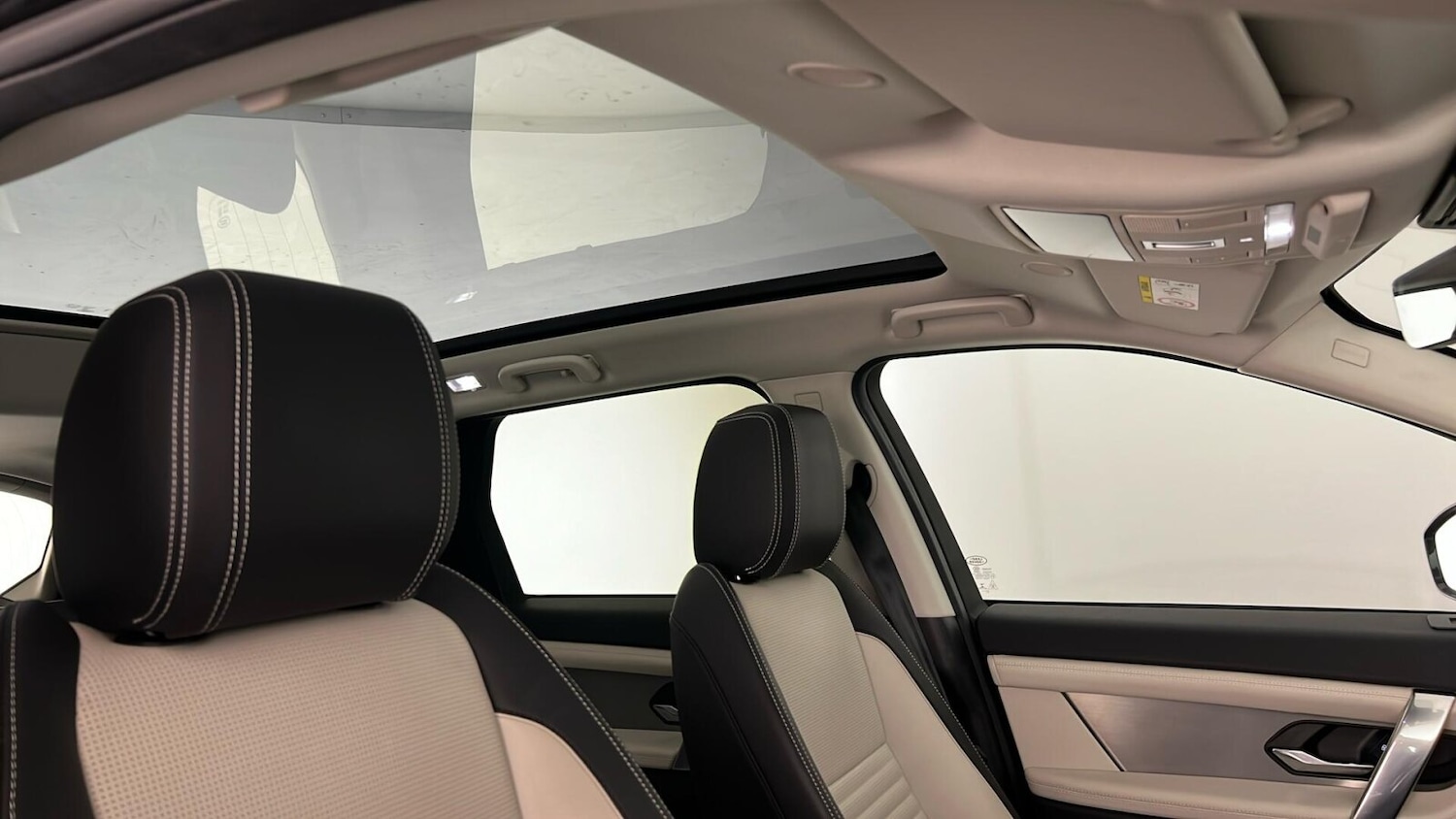 Used Land Rover Discovery Sport 2022 for sale - 77293402: Photo 34