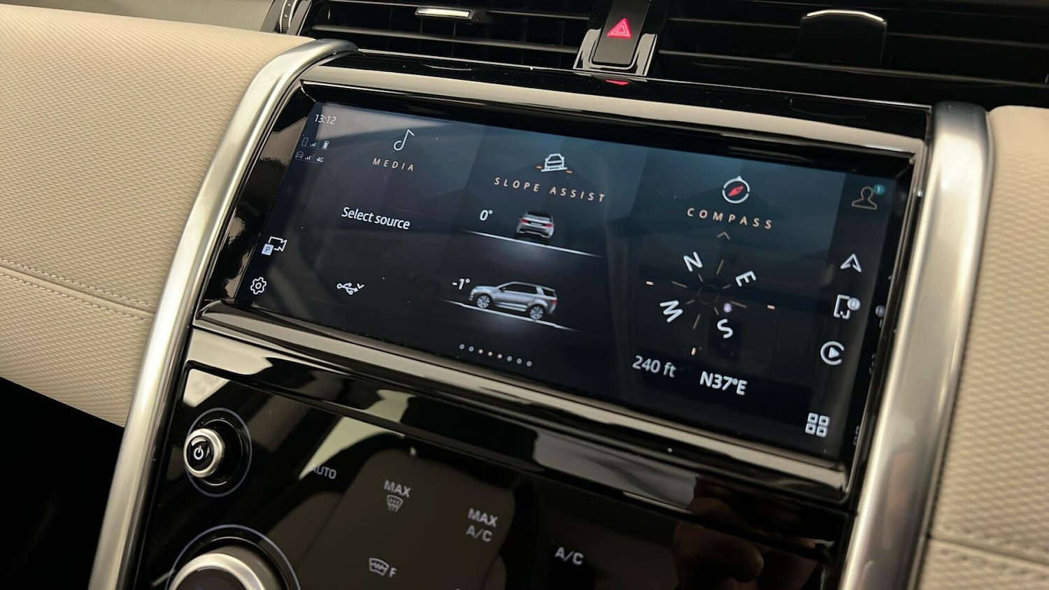 Used Land Rover Discovery Sport 2022 for sale - 77293402: Photo 42