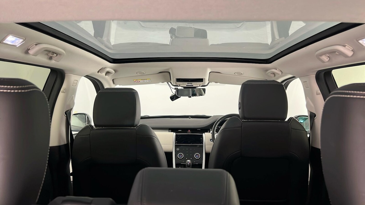 Used Land Rover Discovery Sport 2022 for sale - 77293402: Photo 46