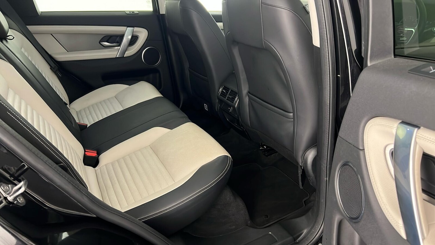 Used Land Rover Discovery Sport 2022 for sale - 77293402: Photo 9