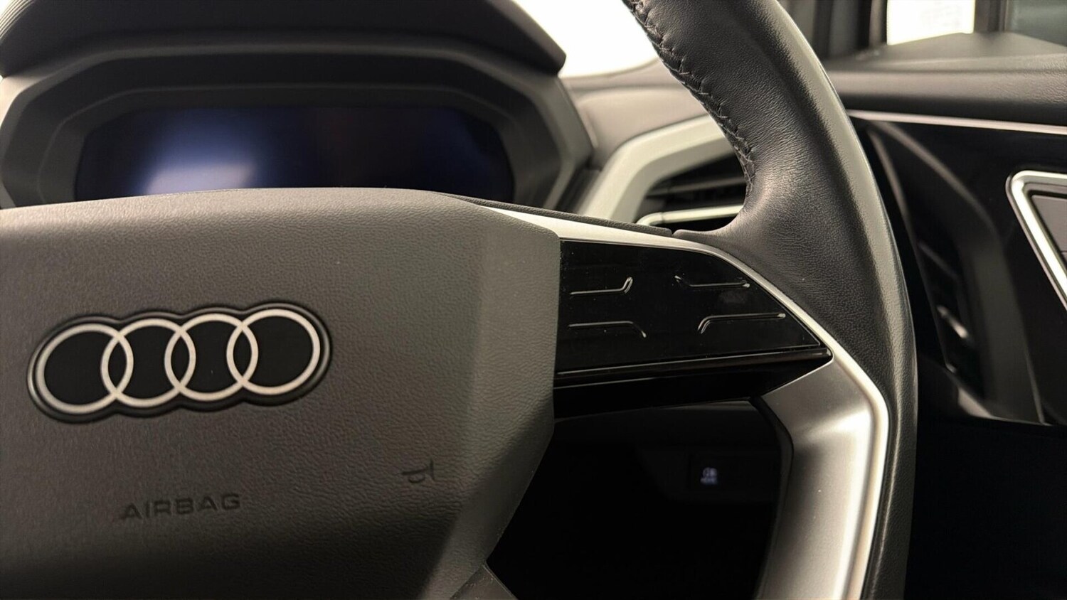 Used Audi Q4 e-tron 2022 for sale - 77673906: Photo 19