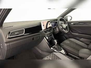 Used Volkswagen T-Roc 2024 for sale - 78834613: Photo