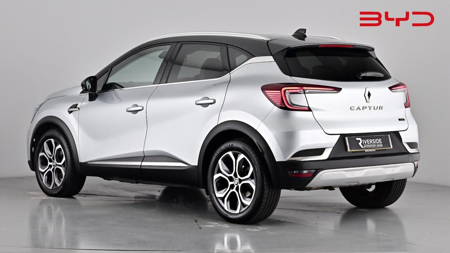 Used Renault Captur 2023 for sale - 76140056: Photo 2