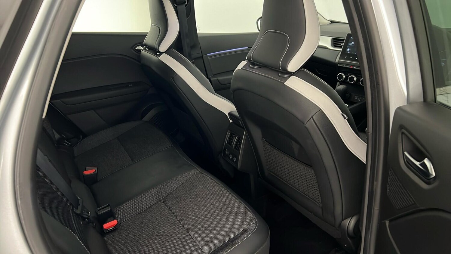 Used Renault Captur 2023 for sale - 76140056: Photo 22