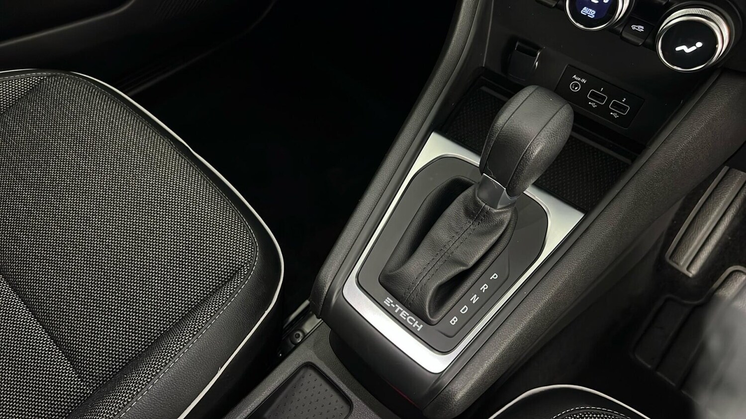 Used Renault Captur 2023 for sale - 76140056: Photo 25