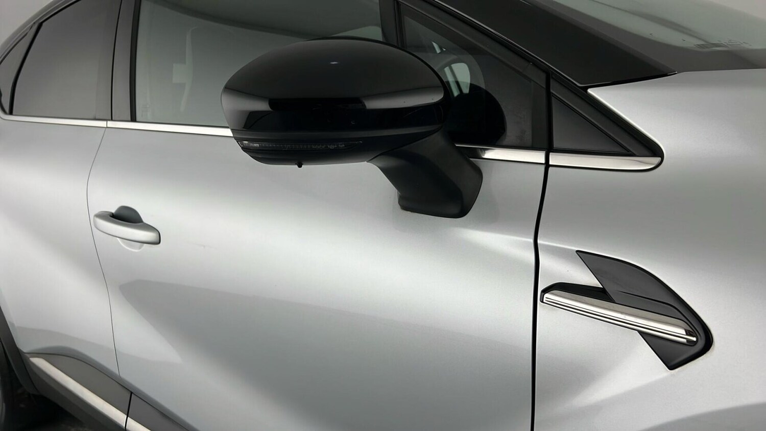 Used Renault Captur 2023 for sale - 76140056: Photo 30