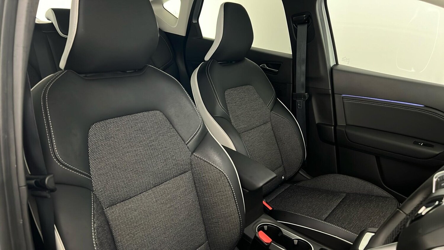 Used Renault Captur 2023 for sale - 76140056: Photo 34