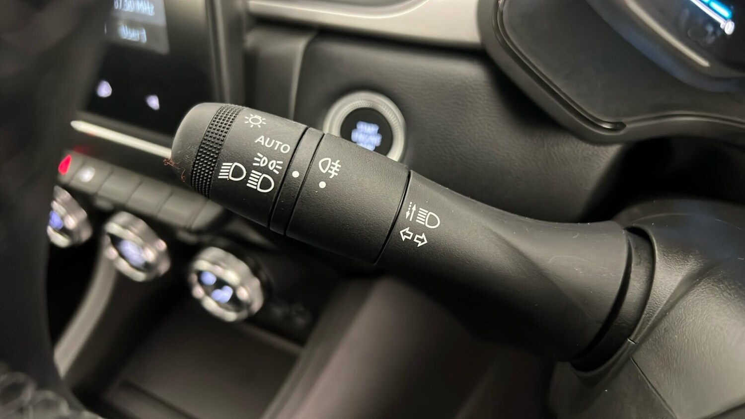 Used Renault Captur 2023 for sale - 76140056: Photo 38