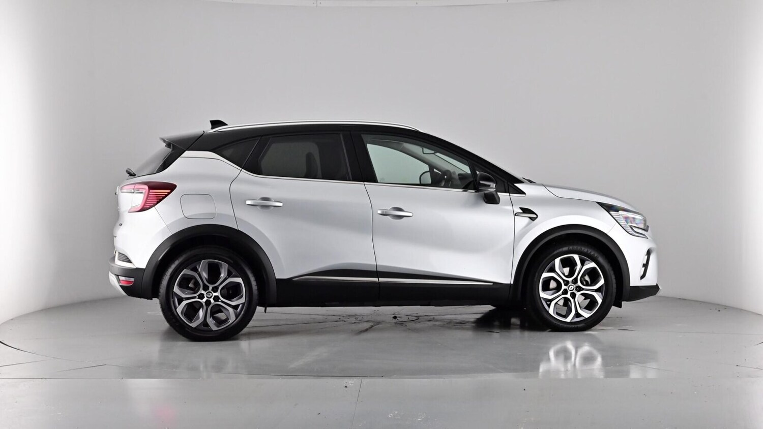 Used Renault Captur 2023 for sale - 76140056: Photo 76
