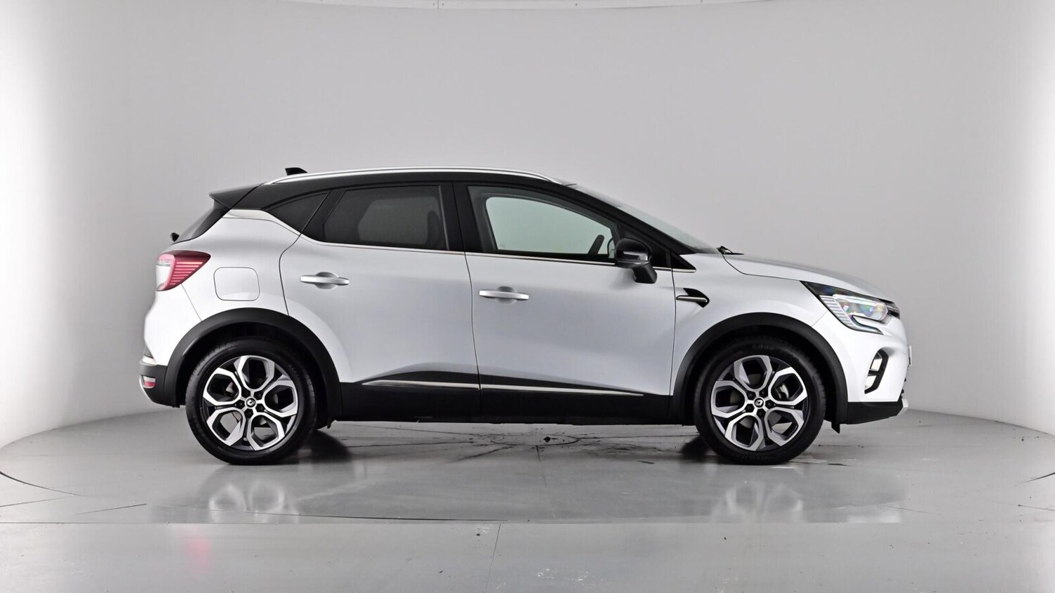 Used Renault Captur 2023 for sale - 76140056: Photo 77