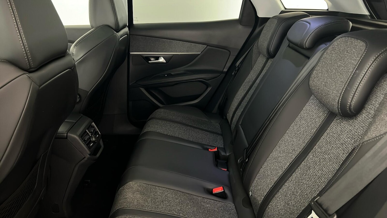 Used Peugeot 3008 2018 for sale - 76533979: Photo 17