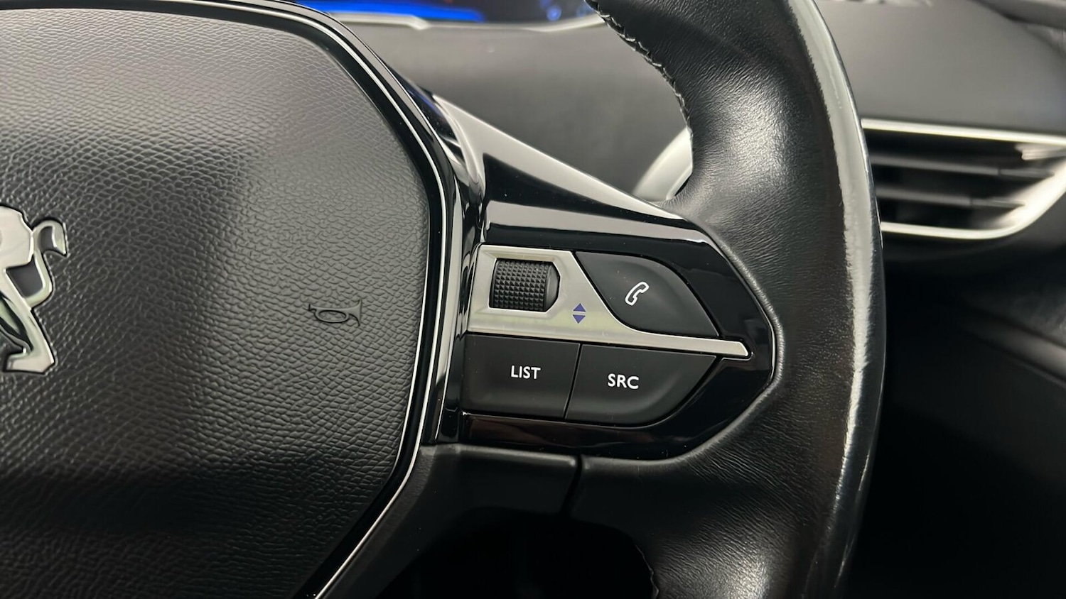 Used Peugeot 3008 2018 for sale - 76533979: Photo 21