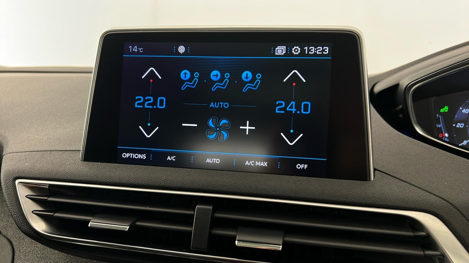 Used Peugeot 3008 2018 for sale - 76533979: Photo 23