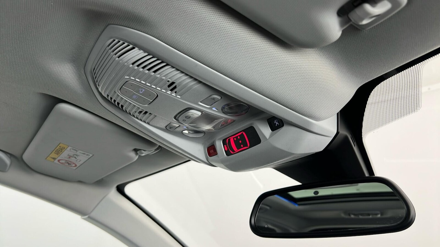 Used Peugeot 3008 2018 for sale - 76533979: Photo 38