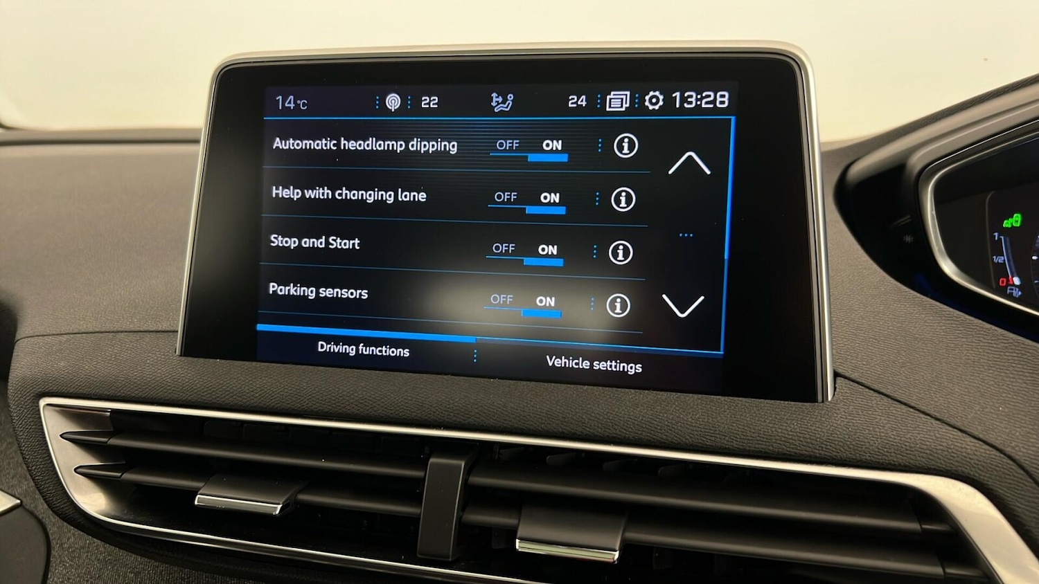 Used Peugeot 3008 2018 for sale - 76533979: Photo 43