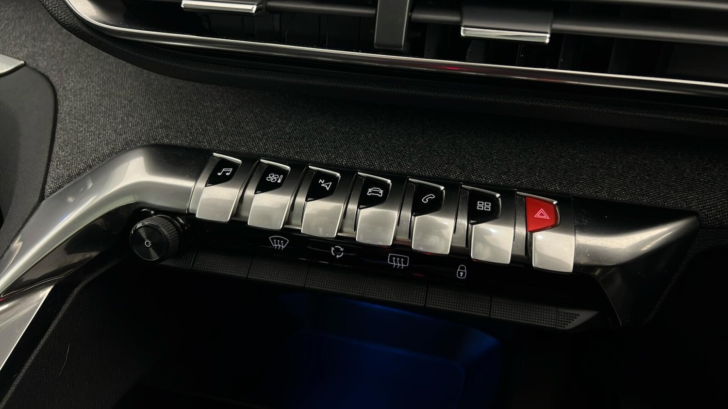 Used Peugeot 3008 2018 for sale - 76533979: Photo 45