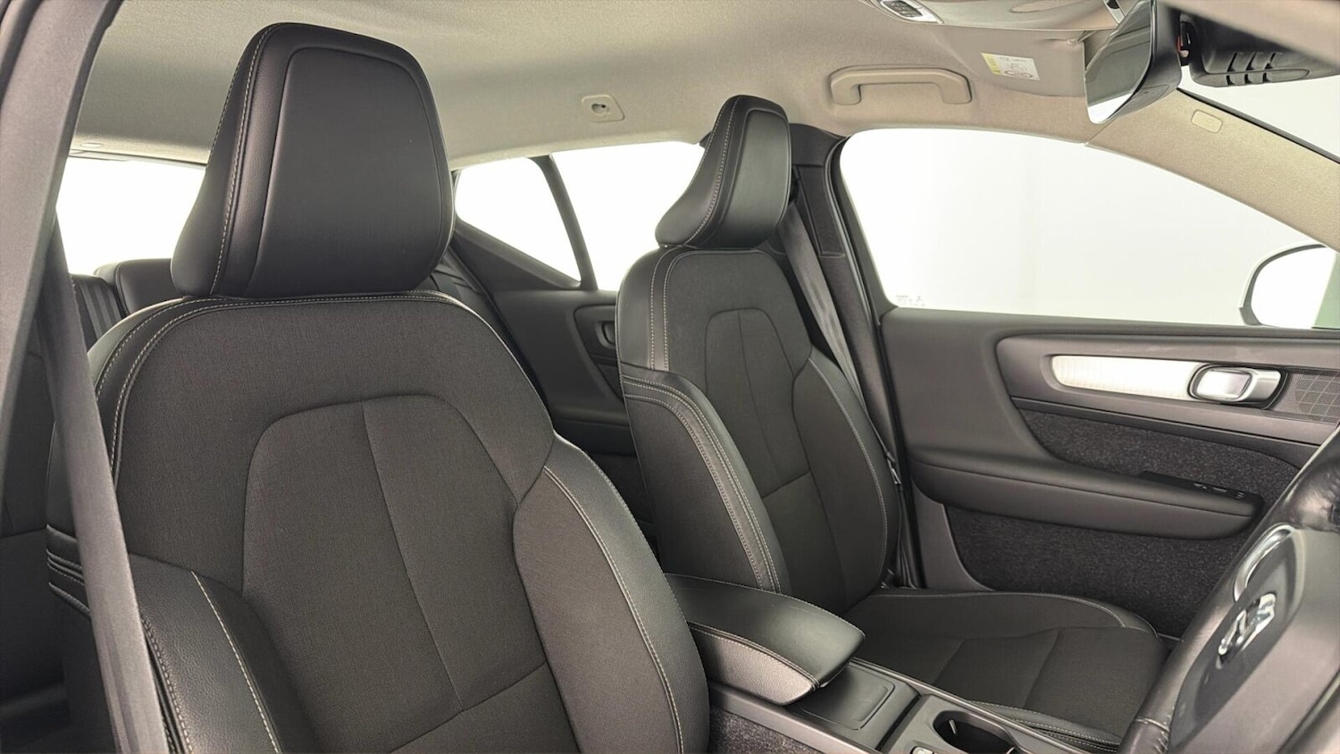 Used Volvo XC40 2018 for sale - 78009084: Photo 32