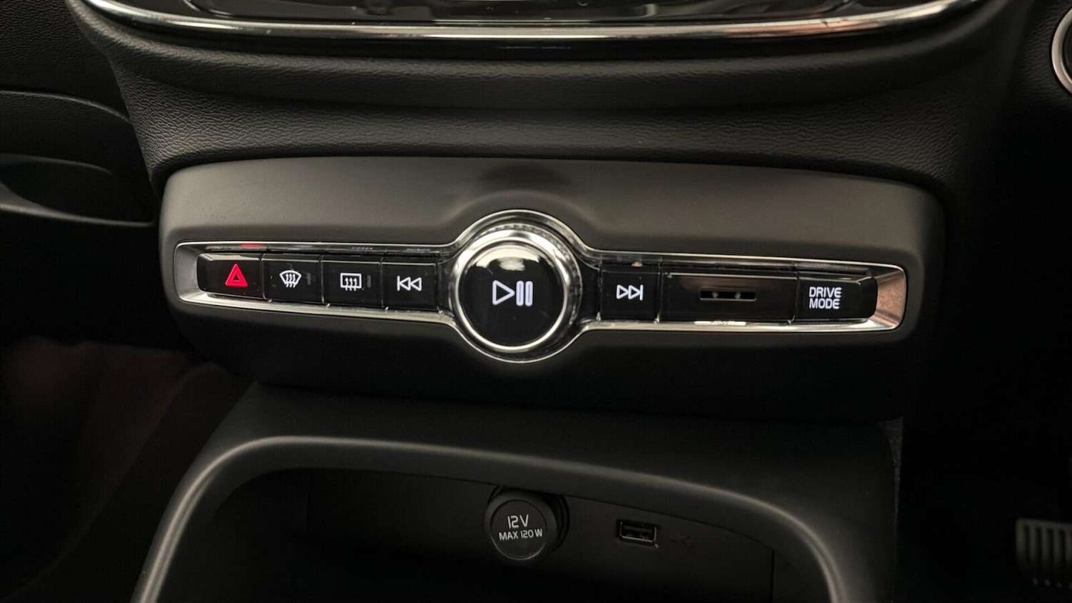 Used Volvo XC40 2018 for sale - 78009084: Photo 36