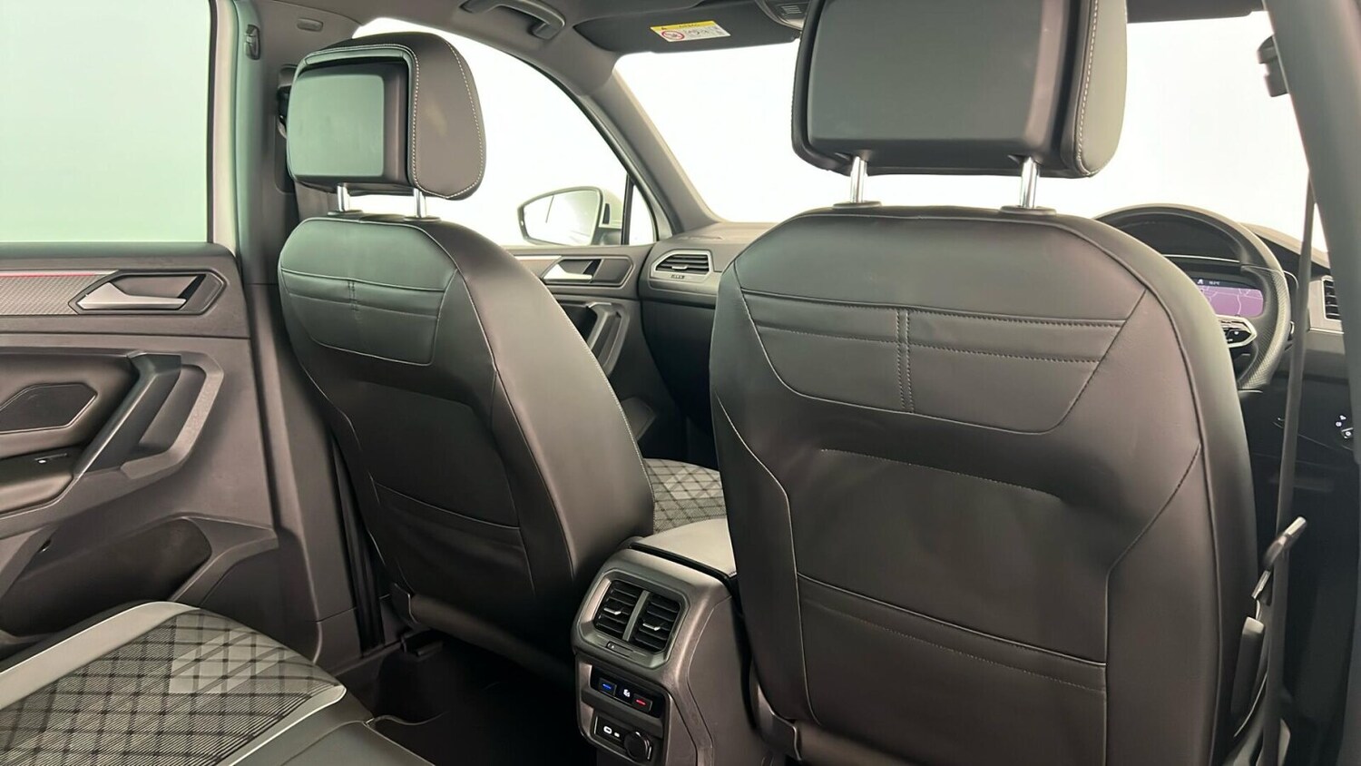 Used Volkswagen Tiguan 2021 for sale - 77442576: Photo 31