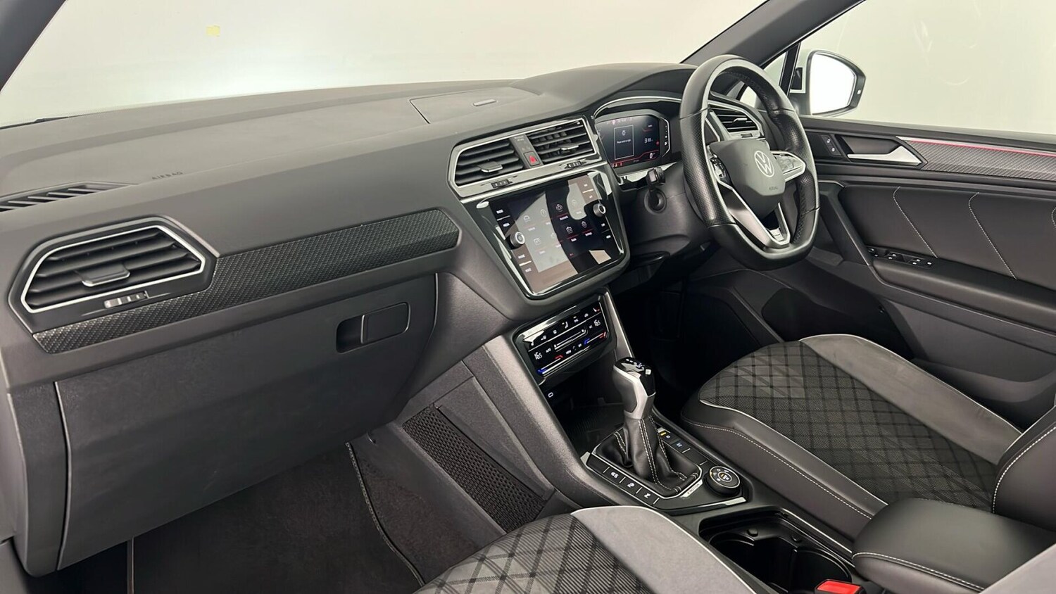 Used Volkswagen Tiguan 2021 for sale - 77442576: Photo 9