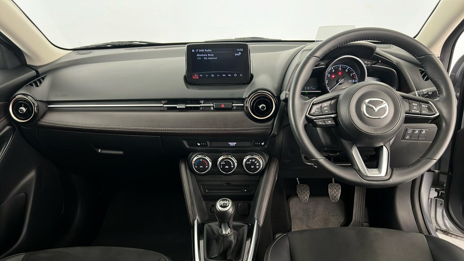 Used Mazda Mazda2 2018 for sale - 76033928: Photo 3