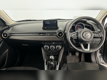 Used Mazda Mazda2 2018 for sale - 76033928: Photo 3