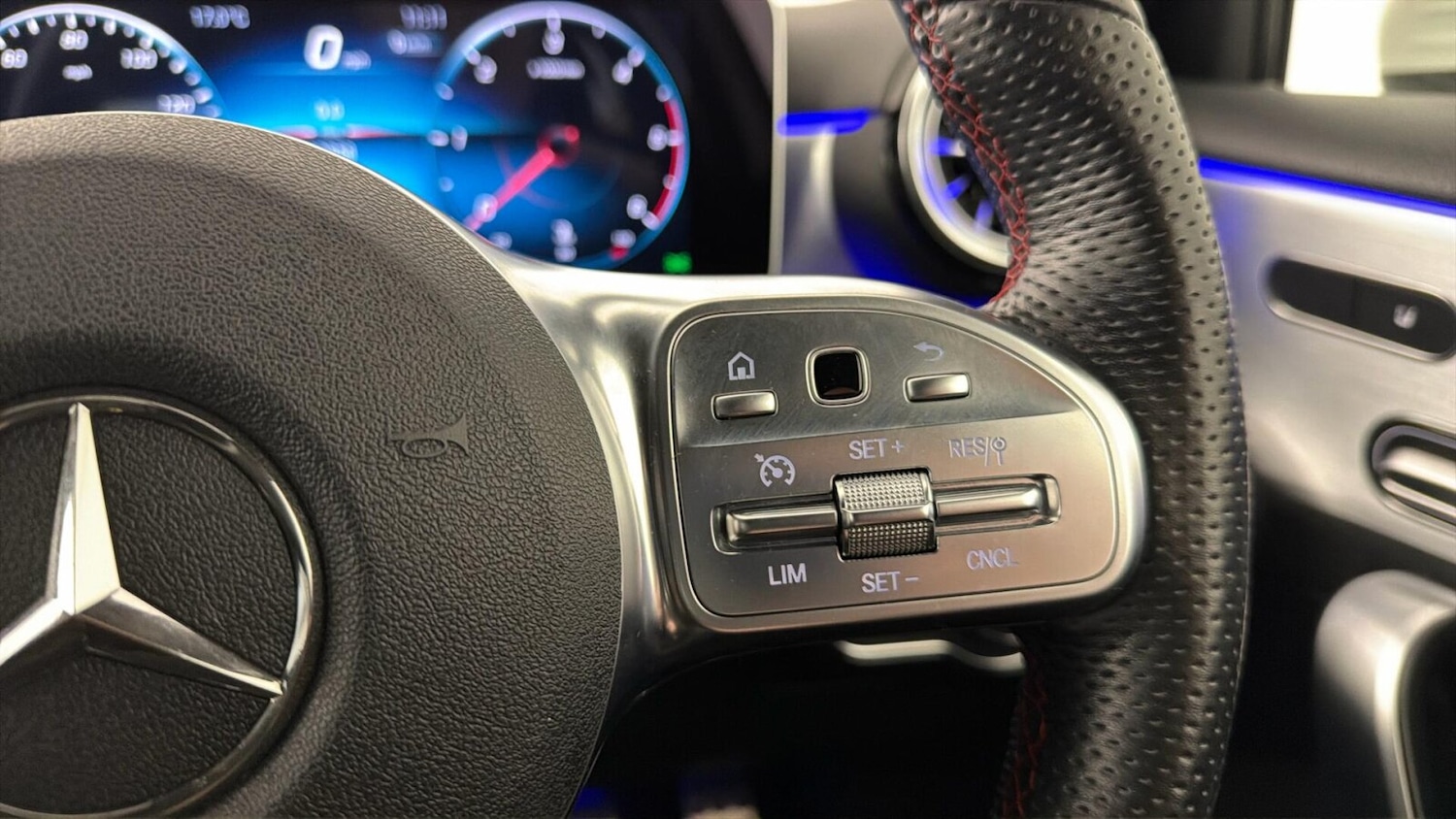 Used Mercedes-Benz A-Class 2019 for sale - 77988341: Photo 19