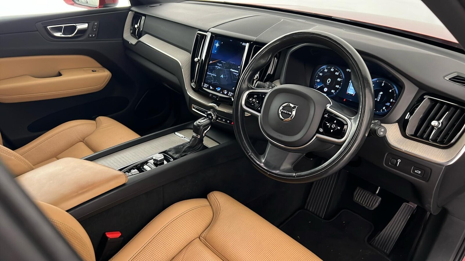 Used Volvo XC60 2018 for sale - 76361757: Photo 15