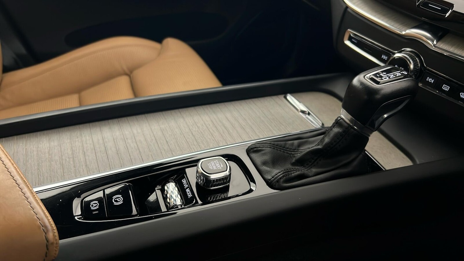 Used Volvo XC60 2018 for sale - 76361757: Photo 20