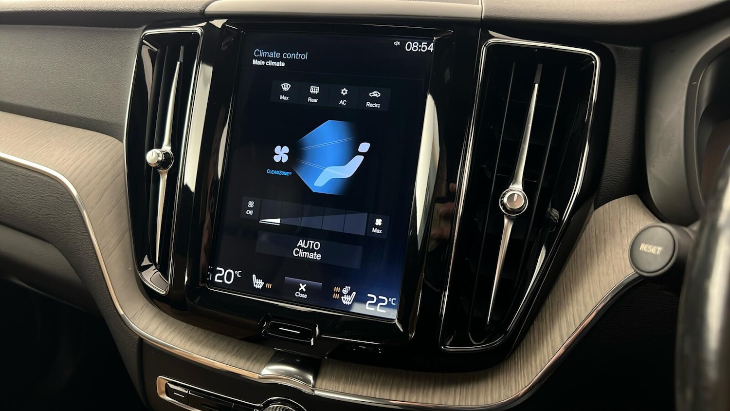 Used Volvo XC60 2018 for sale - 76361757: Photo 21