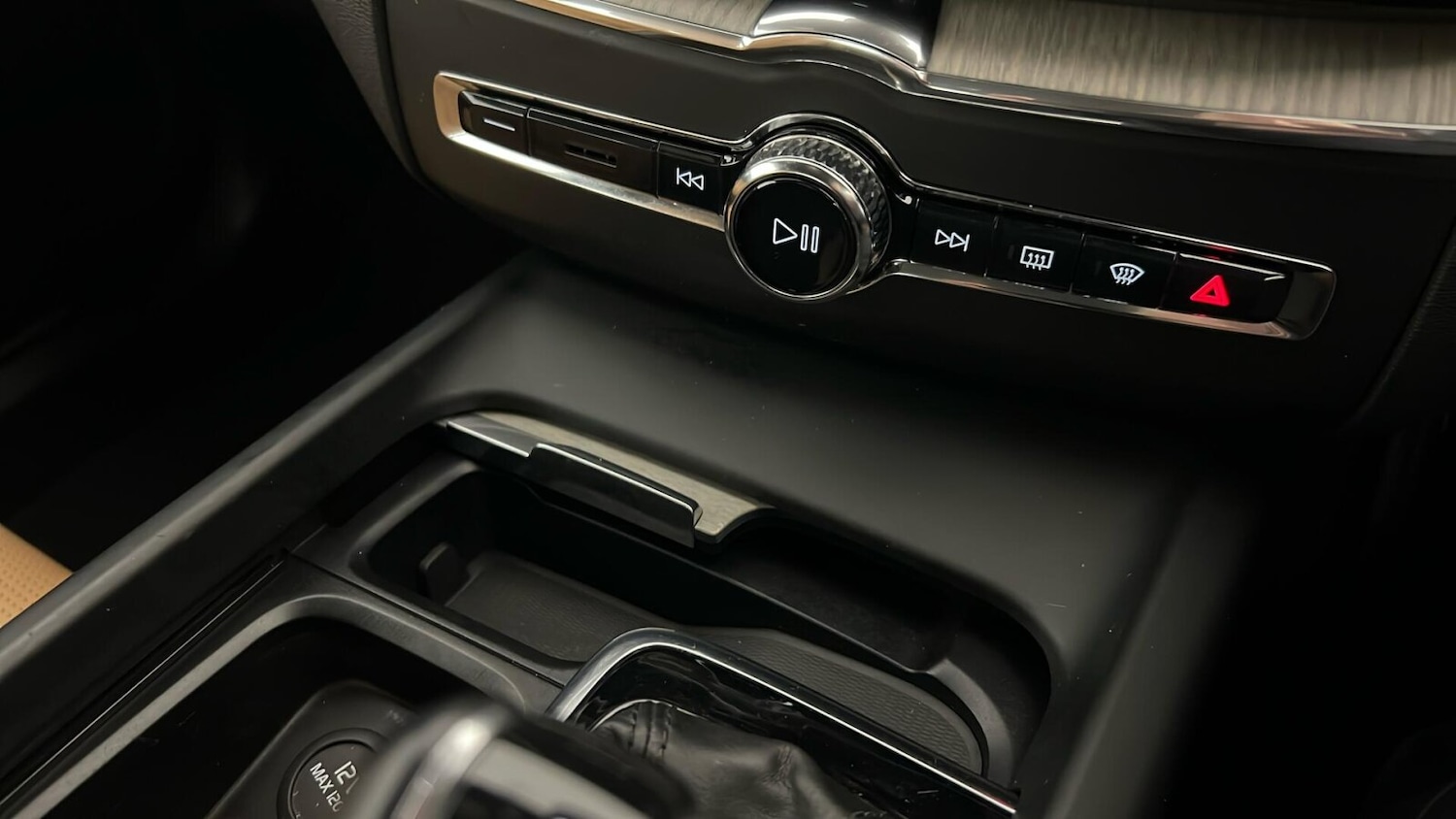 Used Volvo XC60 2018 for sale - 76361757: Photo 46