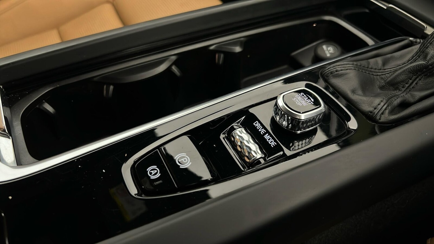 Used Volvo XC60 2018 for sale - 76361757: Photo 47