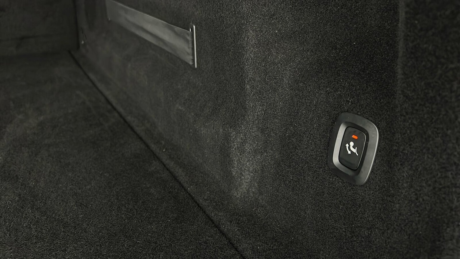 Used Volvo XC60 2018 for sale - 76361757: Photo 49