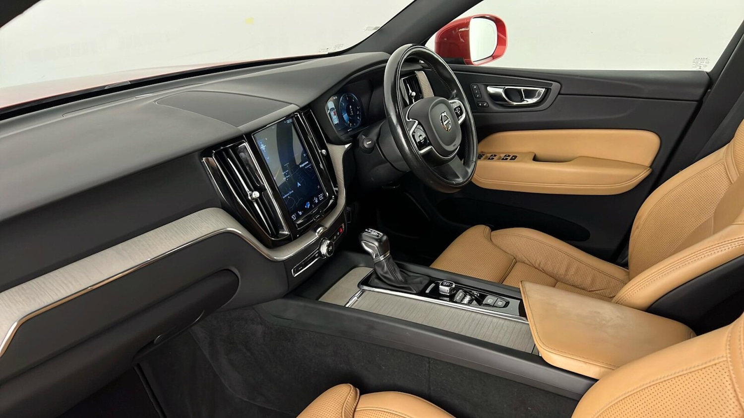 Used Volvo XC60 2018 for sale - 76361757: Photo 9