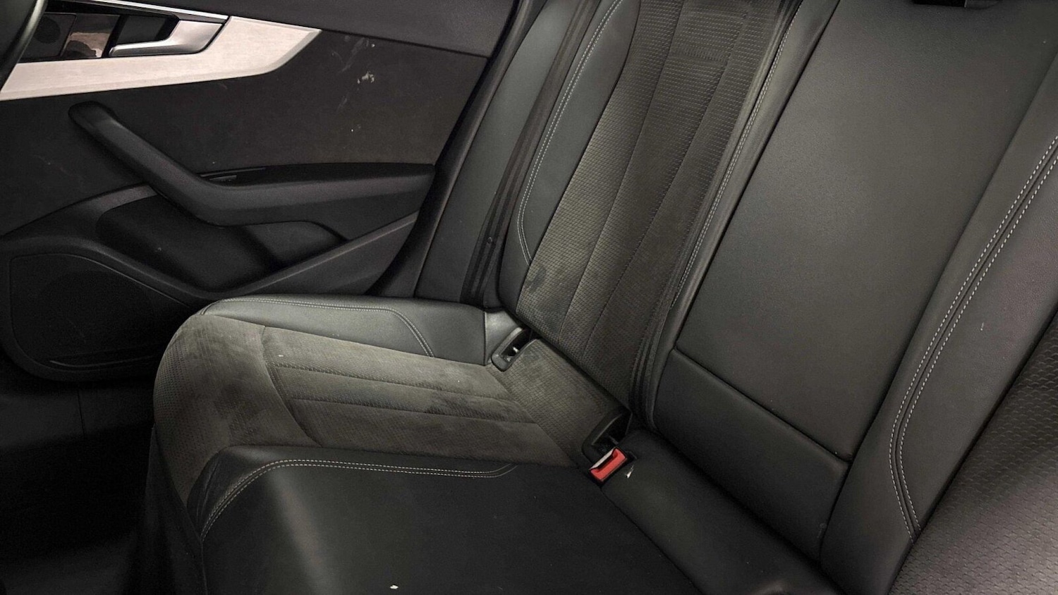 Used Audi A4 2021 for sale - 76959960: Photo 7