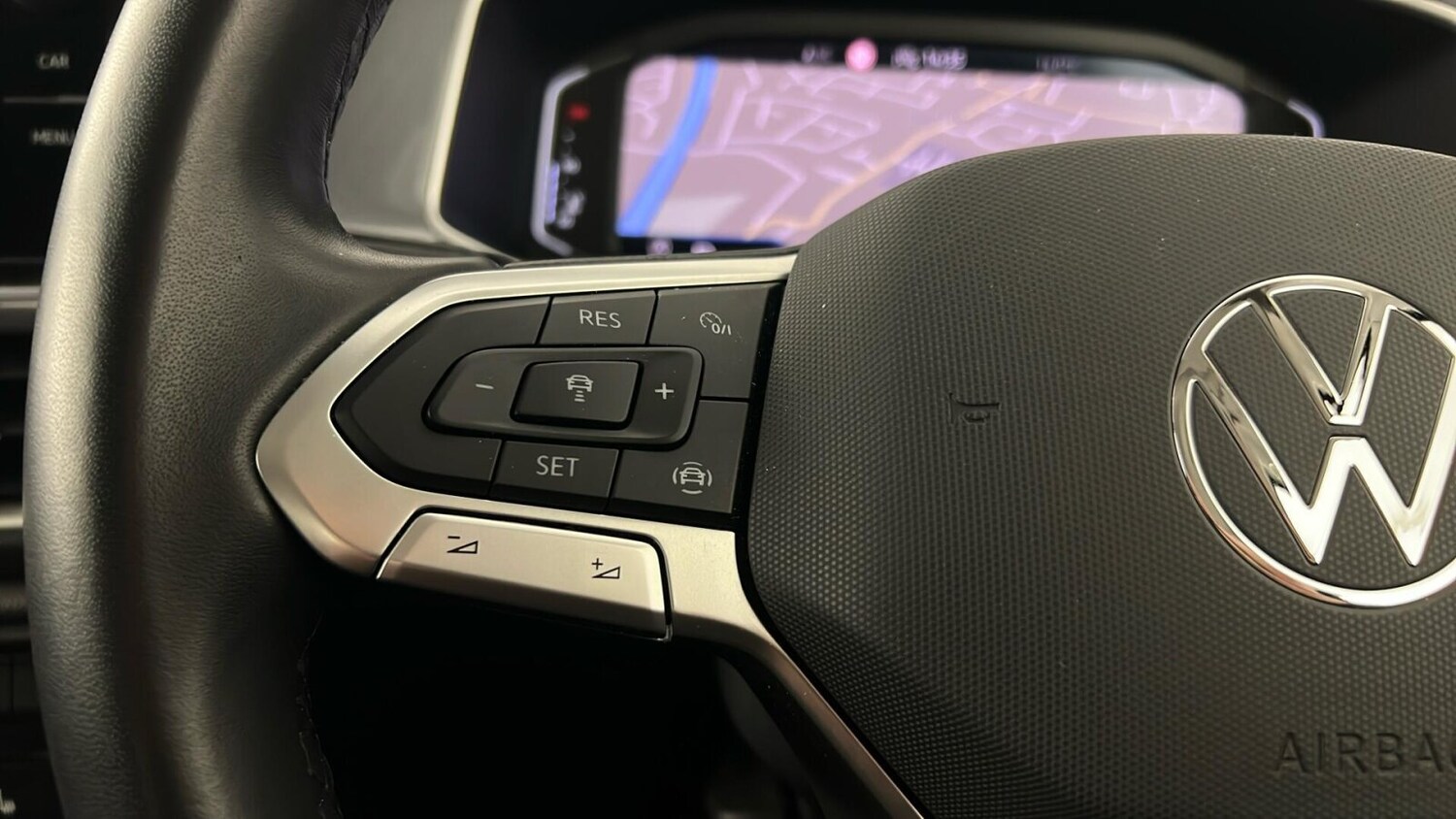 Used Volkswagen T-Roc 2023 for sale - 77346897: Photo 18