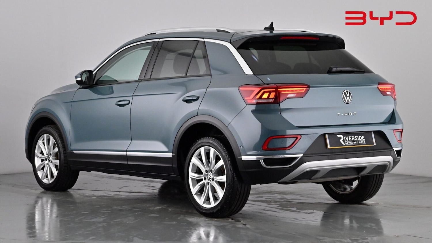 Used Volkswagen T-Roc 2023 for sale - 77346897: Photo 2