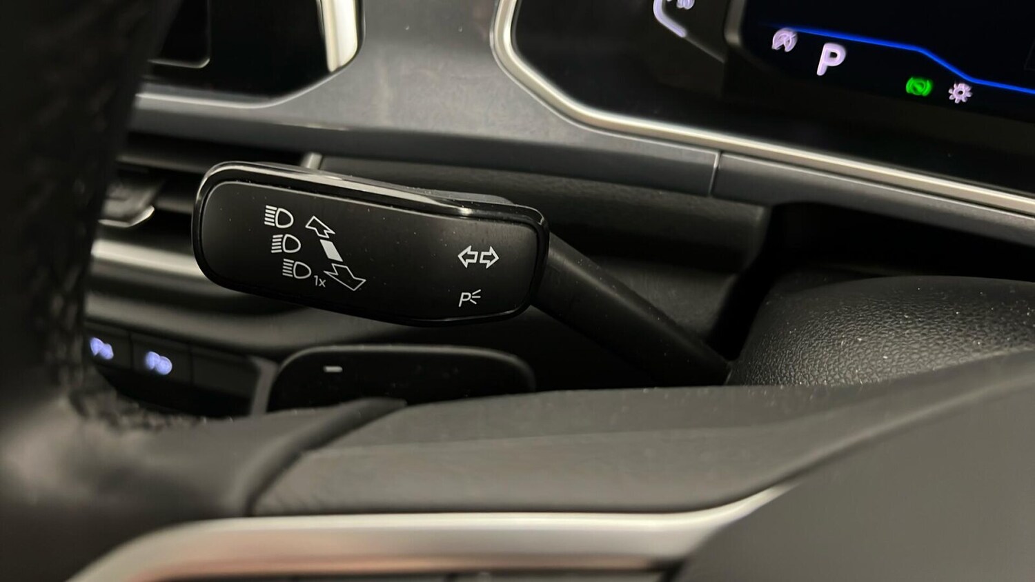 Used Volkswagen T-Roc 2023 for sale - 77346897: Photo 37