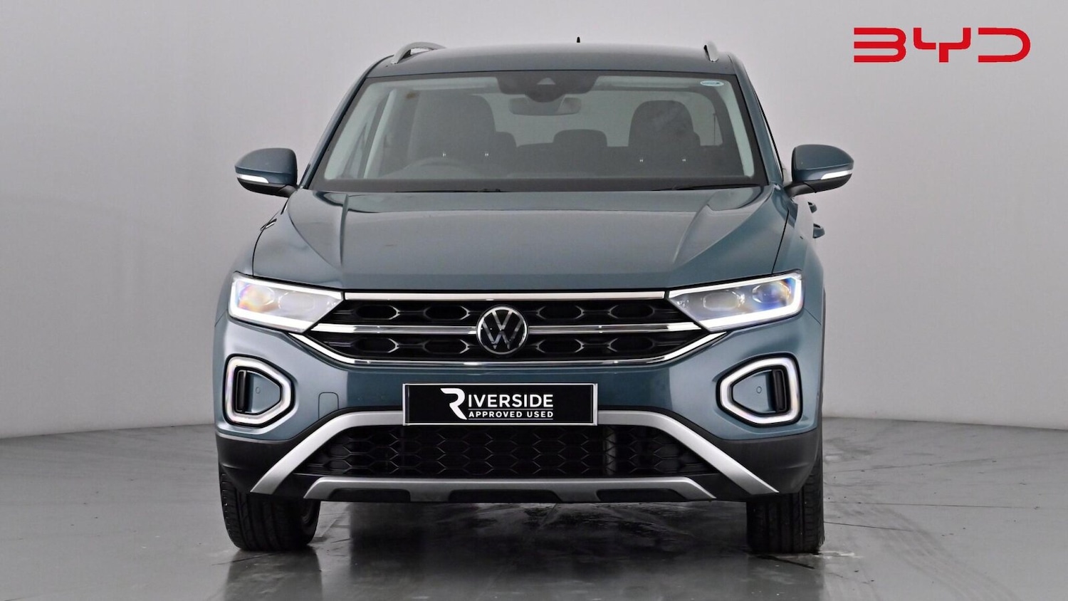 Used Volkswagen T-Roc 2023 for sale - 77346897: Photo 4