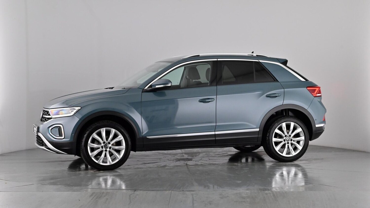 Used Volkswagen T-Roc 2023 for sale - 77346897: Photo 53